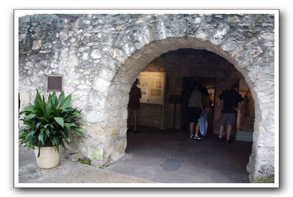 Armadillo Tour - San Antonio and Luling 071