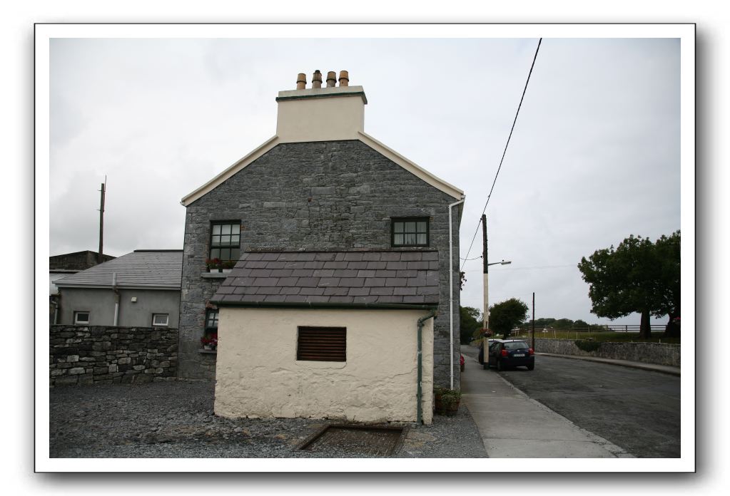 Castle-Dunguaire-Ballyvaughan-Cliffs-of-Moher-3190