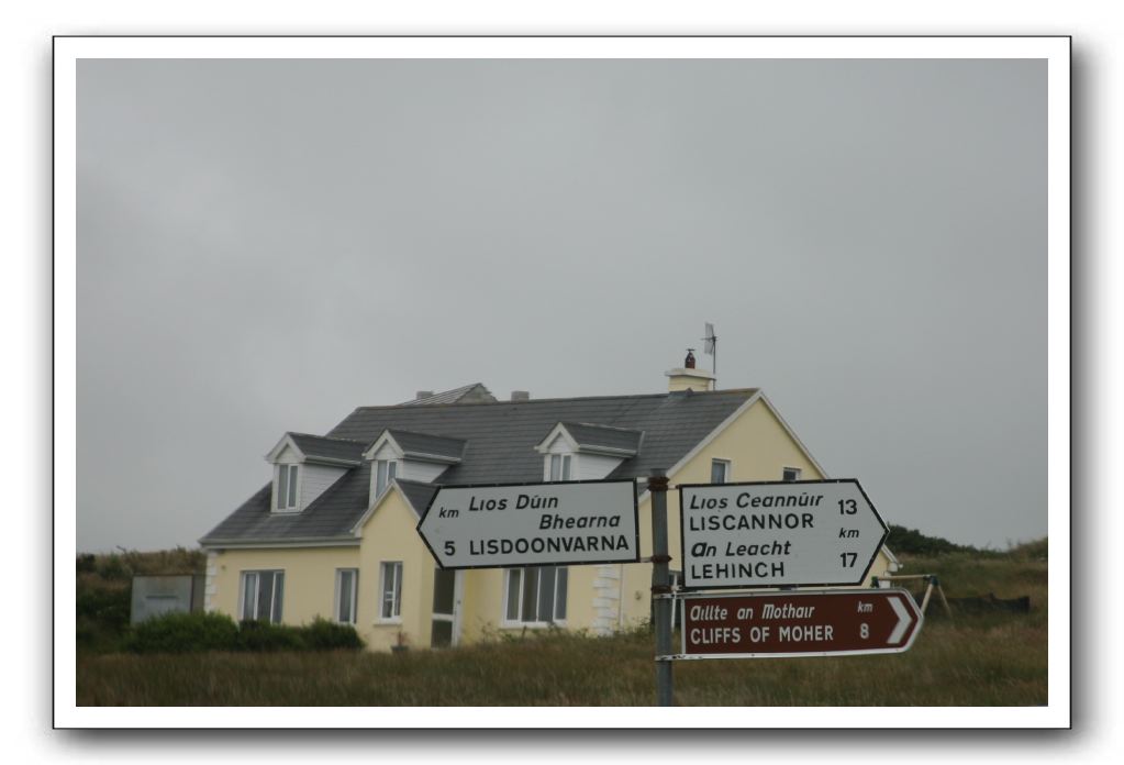 Castle-Dunguaire-Ballyvaughan-Cliffs-of-Moher-3203