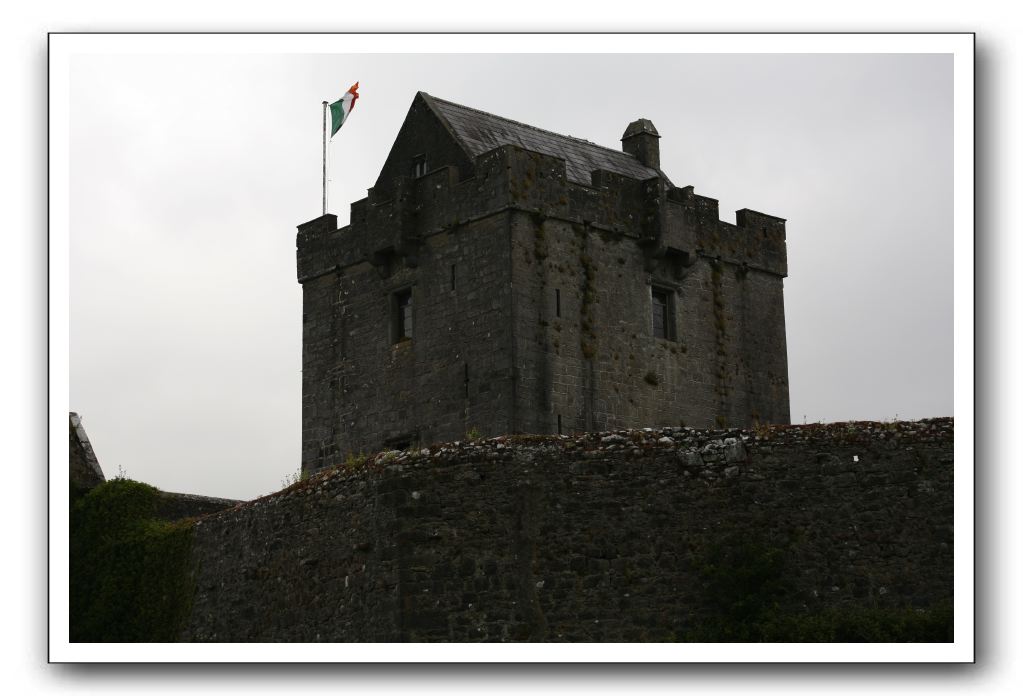 Castle-Dunguaire-Ballyvaughan-Cliffs-of-Moher-2992