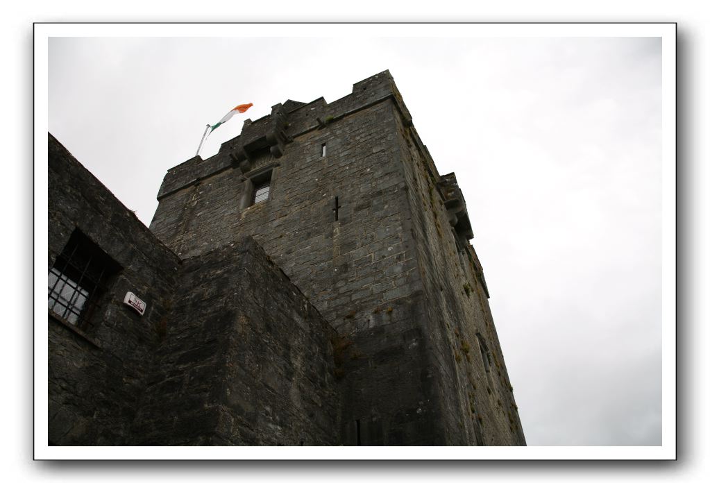 Castle-Dunguaire-Ballyvaughan-Cliffs-of-Moher-3053