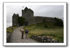 Castle-Dunguaire-Ballyvaughan-Cliffs-of-Moher-2995